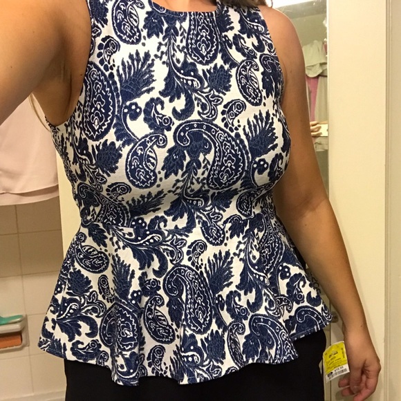 Zara Tops - Zara blue paisley babydoll shirt